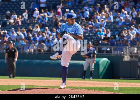 25 septembre 2022: Lanceur de Kansas City Max Castillo (60) lance un terrain pendant le match avec les Mariners de Seattle et les Royals de Kansas City qui se sont tenus au stade Kauffman dans le Missouri de kansas City David Seelig/Cal Sport Medi Banque D'Images