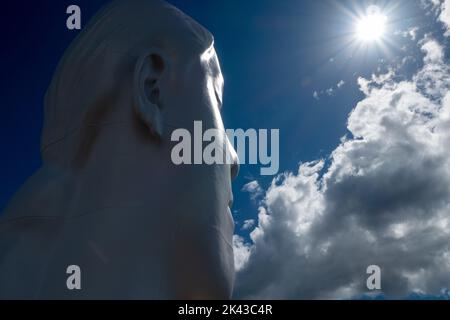 'Anna' par Jaume Plensa au Pilane Sculptures 2022 en Suède Banque D'Images