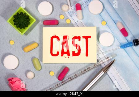 Moulé sur des comprimés ronds blancs, la médecine. Banque D'Images