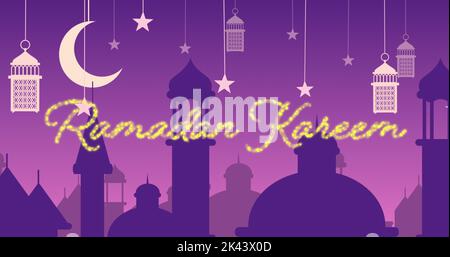 Image générée numériquement d'un message d'accueil de Kareem au ramadan, doré et scintillant, avec un fond violet de silhouettes et de lanternes de la mosquée accrochées aux étoiles Banque D'Images