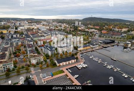 Paysage de drone aérien de la ville de Kuopio dans l'est de la finlande. Savonia Norrthern Banque D'Images