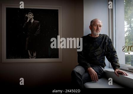 Le photographe Anton Corbijn présente une série de portraits dans l'exposition l'angle humain de Sotheby's à Stockholm, en Suède, sur 28 septembre 2022. P Banque D'Images