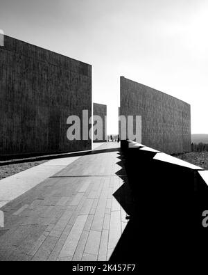 Une photo en niveaux de gris du bâtiment du Mémorial national du vol 93 Banque D'Images