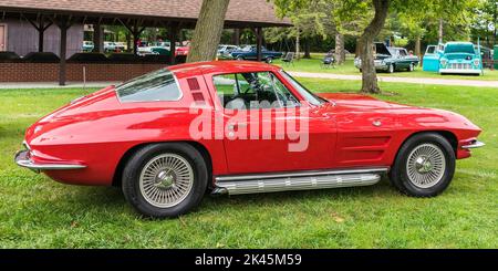 FRANKENMUTH, MI/USA - 8 SEPTEMBRE 2018 : une Corvette 1964 C2 de Chevrolet, Frankenmuth Auto Fest, Heritage Park. Banque D'Images