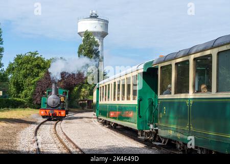 La gare du Crotoy sur le chemin de fer léger de la Baie de somme. Banque D'Images