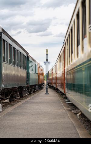 Locomotives à vapeur du chemin de fer de la Baie de somme à la gare de Noyelles Banque D'Images