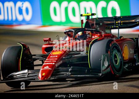 Singapour. 30th septembre 2022. Singapour - 30/09/2022, 55 SAINZ Carlos (spa), Scuderia Ferrari F1-75, action pendant la Formule 1 Singapore Airlines Grand Prix de Singapour 2022, 17th tour du Championnat du monde de Formule 1 FIA 2022 de 30 septembre à 02 octobre 2022 sur le circuit de rue Marina Bay, à Singapour - photo : Antonin Vincent / DPPI/DPPI/LiveMedia crédit: Agence de photo indépendante / Alay Live News Banque D'Images