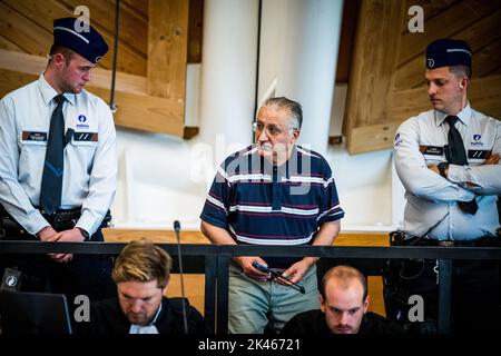 L'accusé Selahaddin Tankisi photographié lors de la session de constitution du jury pour son procès assiéré devant le tribunal d'assises de la province d'Anvers, à Anvers, le mardi 20 septembre 2022. Tankisi est accusé du meurtre de Tailor Mehmet Ozkaraman, qui a été trouvé saignant devant son tailleur sur la Brederodestraat à Anvers sur 6 novembre 2019. BELGA PHOTO JASPER JACOBS Banque D'Images