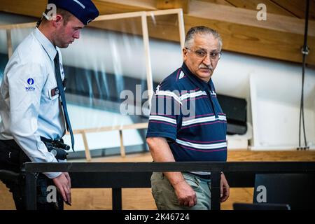 L'accusé Selahaddin Tankisi photographié lors de la session de constitution du jury pour son procès assiéré devant le tribunal d'assises de la province d'Anvers, à Anvers, le mardi 20 septembre 2022. Tankisi est accusé du meurtre de Tailor Mehmet Ozkaraman, qui a été trouvé saignant devant son tailleur sur la Brederodestraat à Anvers sur 6 novembre 2019. BELGA PHOTO JASPER JACOBS Banque D'Images