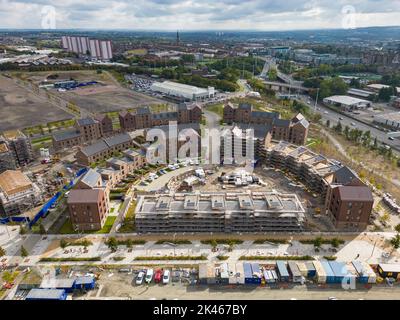 Vue aérienne du développement de nouveaux logements à la zone de régénération transformationnelle de Sighthill (TRA) à Glasgow, en Écosse, au Royaume-Uni Banque D'Images