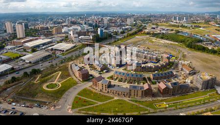 Vue aérienne du développement de nouveaux logements à la zone de régénération transformationnelle de Sighthill (TRA) à Glasgow, en Écosse, au Royaume-Uni Banque D'Images