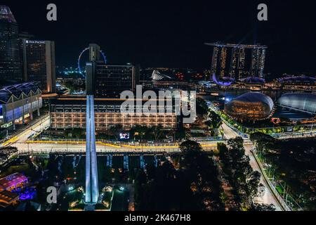 Singapour. 30th septembre 2022. Fernando Alonso (ESP) Alpine F1 équipe A522. Grand Prix de Singapour, vendredi 30th septembre 2022. Marina Bay Street circuit, Singapour. 30.09.2022. Formula 1 World Championship, Rd 17, Grand Prix de Singapour, Marina Bay Street circuit, Singapour, Practice Day. Le crédit photo devrait se lire: XPB/Alamy Live News. Crédit : XPB Images Ltd/Alamy Live News Banque D'Images