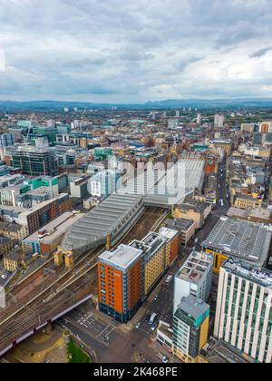 Vue aérienne de la gare centrale et des gratte-ciel de Glasgow, Écosse, Royaume-Uni Banque D'Images