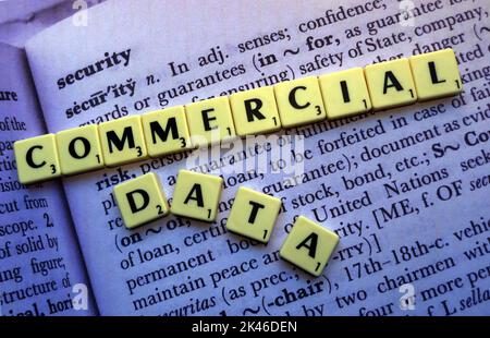 Données commerciales, écrites en lettres Scrabble, sur la définition de sécurité du dictionnaire Banque D'Images