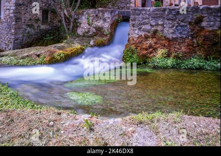 Rasiglia. Petit village des sources. Ombrie Banque D'Images