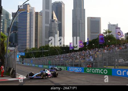 Singapour. 30th septembre 2022. 14 ALONSO Fernando (spa), Alpine F1 Team A522, action pendant la Formule 1 Singapore Airlines Grand Prix de Singapour 2022, 17th tour du Championnat du monde de Formule 1 2022 de la FIA de 30 septembre à 02 octobre 2022 sur le circuit de rue de Marina Bay, à Singapour - crédit photo DPPI : DPPI Media/Alamy Live News Banque D'Images