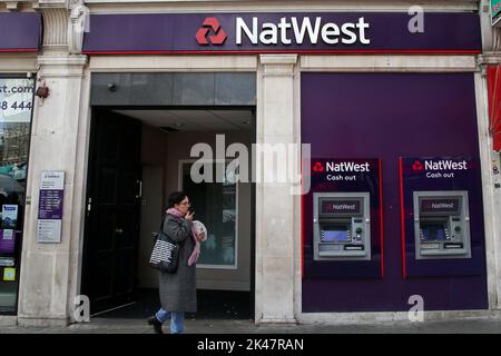 Londres, Royaume-Uni. 27th septembre 2022. Vue extérieure sur NatWest Bank. (Photo de Dinendra Haria/SOPA Images/Sipa USA) crédit: SIPA USA/Alay Live News Banque D'Images