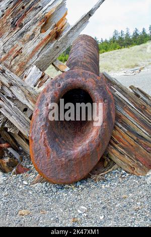 Gros plan d'un guide d'ancre sur l'épave de Pesuta située au nord de la rivière Tlell, sur East Beach, dans le parc provincial Naikoon, Haida Gwaii, C.-B., Canada Banque D'Images