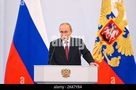 Discours présidentiel à l'occasion de la signature des traités relatifs à l'adhésion des régions du DPR, du LPR, de Zaporozhye et de Kherson à la Russie. Photo: Bureau du Président de la Russie Banque D'Images