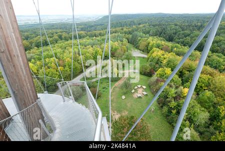 Allemagne. 30th septembre 2022. Herrenberg, Allemagne. 30th septembre 2022. Vue sur le paysage du parc naturel de Schönbuch depuis la tour de Schönbuch, près de Herrenberg. Le parc naturel de Schönbuch existe depuis 50 ans. Credit: Bernd Weißbrod/dpa/Alay Live News Credit: dpa Picture Alliance/Alay Live News Banque D'Images