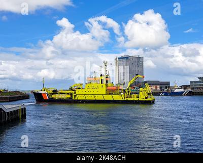 Le navire de recherche Arca de Rijkswaterstaat quitte le port de Scheveningen Banque D'Images