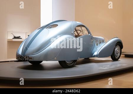 BILBAO, ESPAGNE-10 SEPTEMBRE 2022 : 1936 Bugatti Type 57SC Atlantique (vue arrière) Banque D'Images