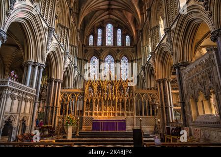 Presbytère et haut autel de la cathédrale d'Ely à Ely, Cambridgeshire, Angleterre, Royaume-Uni Banque D'Images