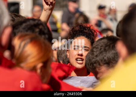 Tarragone, Espagne. 01st octobre 2022. 1 octobre 2022, tarragone, Catalogne, Espagne: Le deuxième jour de la compétition, est le plus important car c'est là que participent les groupes les plus importants et les plus puissants des ''castors'', Vous pouvez y voir des constructions de dix personnes et où des constructions jamais vues auparavant sont faites dans ces photos, les ''colles'' de Paris, londres ou Madrid (Credit image: © Eric Renom/ZUMA Press Wire) Credit: ZUMA Press, Inc./Alay Live News Banque D'Images