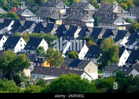 DEU, Deutschland, Nordrhein-Westfalen, Ruhrgebiet, Recklinghausen-Hochlarmark, 29.09.2022: Blick nach Osten von der Halde Hoheward im Emscher-Landscha Banque D'Images