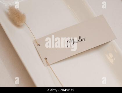 Charles plaque de nom beau cadre sur la table avec texte scripté Banque D'Images