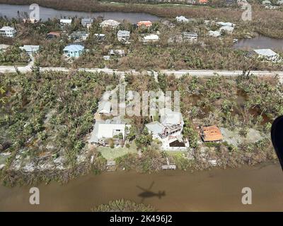 Sanibel Island, États-Unis. 29th septembre 2022. Vues aériennes des quartiers endommagés par l'ouragan de catégorie 4 Ian, qui a traqué la côte ouest de la Floride, 29 septembre 2022 à Sanibel, Floride. Crédit : Joey Feldman/US Coast Guard/Alay Live News Banque D'Images