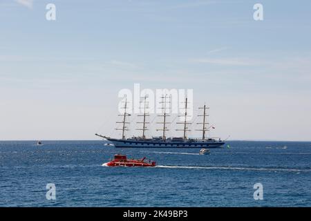 Royal Clipper s'est ancré au large de l'île de Krk, en Croatie, en Europe. Banque D'Images