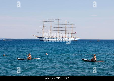 Royal Clipper s'est ancré au large de l'île de Krk, en Croatie, en Europe. Banque D'Images