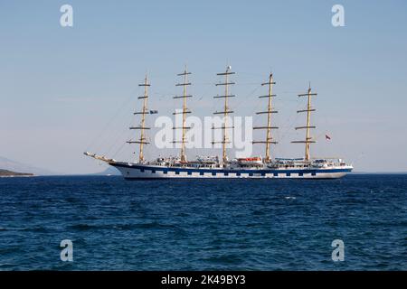 Royal Clipper s'est ancré au large de l'île de Krk, en Croatie, en Europe. Banque D'Images