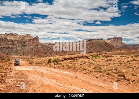 Behind-the-Reef Road, près de crack Canyon, menant à Chute Canyon, aux formations rocheuses de San Rafael Reef, San Rafael Swell, Little Ocean Draw Wilderness Utah Banque D'Images