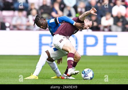 Édimbourg, le 1st octobre 2022. Rabbi Matondo des Rangers Andrew Halliday of Hearts lors du match cinch Premiership au parc Tynecastle, à Édimbourg. Crédit photo à lire: Neil Hanna/Sportimage crédit: Sportimage/Alamy Live News Banque D'Images