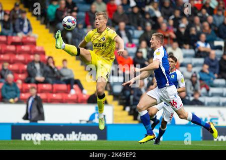 Blackburn, Royaume-Uni. 01st octobre 2022. Zian Flemming #10 de Millwall contrôle le ballon pendant le match de championnat Sky Bet Blackburn Rovers vs Millwall à Ewood Park, Blackburn, Royaume-Uni, 1st octobre 2022 (photo de Phil Bryan/News Images) à Blackburn, Royaume-Uni le 10/1/2022. (Photo de Phil Bryan/News Images/Sipa USA) Credit: SIPA USA/Alay Live News Banque D'Images