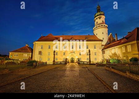 Le château baroque de Nove Mesto nad Metuji, République tchèque. Banque D'Images