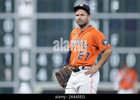 Houston, États-Unis. 08th octobre 2021. Houston Astros deuxième baseman José Altuve dans le haut de la neuvième salle à manger contre les rayons de la baie de Tampa à minute Maid Park à Houston, Texas le vendredi, 30 septembre 2022. Photo de Kevin M. Cox/UPI crédit: UPI/Alay Live News Banque D'Images