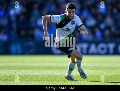 Plymouth Argyle milieu de terrain Finn Azaz (18) pendant le match Sky Bet League 1 Wycombe Wanderers contre Plymouth Argyle à Adams Park, High Wycombe, Royaume-Uni, 1st octobre 2022 (photo de Stanley Kasala/News Images) Banque D'Images