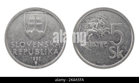 5 pièce de monnaie de couronne slovaque koruna (SKK) avec les deux côtés sur fond blanc isolé Banque D'Images