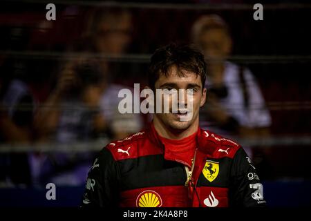 Marina Bay, Singapour, 01st octobre 2022, Charles Leclerc, de Monaco concurrence la Scuderia Ferrari. Qualification, partie 17 du championnat de Formule 1 2022. Crédit : Michael Potts/Alay Live News Banque D'Images