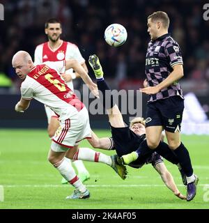 AMSTERDAM - (lr) Davy Klaassen d'Ajax, Evert Linthorst d'Vas-y Eagles, Philippe Rommens d'Vas-y Eagles lors du match de première ligue néerlandais entre Ajax Amsterdam et Vas-y Eagles à l'arène Johan Cruijff sur 1 octobre 2022 à Amsterdam, pays-Bas. ANP VINCENT JANNINK Banque D'Images