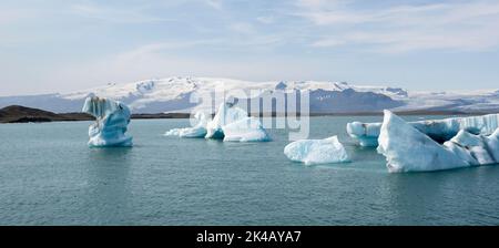 Floes de glace, lagon de glacier de Joekulsarlon, lac glaciaire, bord sud de Vatnajoekull, sud-est, Islande Banque D'Images