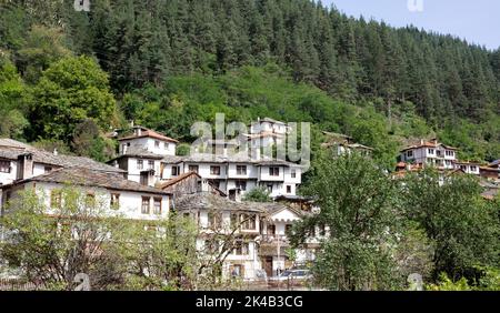 Shiroka Laka est un village dans le sud de la Bulgarie, situé dans la municipalité de Smolyan, Smolyan Province. Banque D'Images