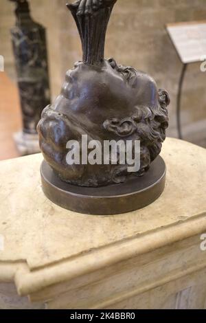 Gros plan de la tête de Zephyr sur le mercure volant de Giambologna dans le Musée Bargello Florence Italie Banque D'Images