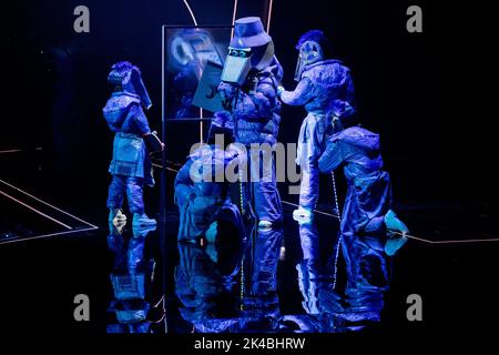 Cologne, Allemagne. 01st octobre 2022. Le personnage « The Pipe » est sur scène dans le spectacle ProSieben « The masqué Singer ». Credit: Rolf Vennenbernd/dpa/Alay Live News Banque D'Images