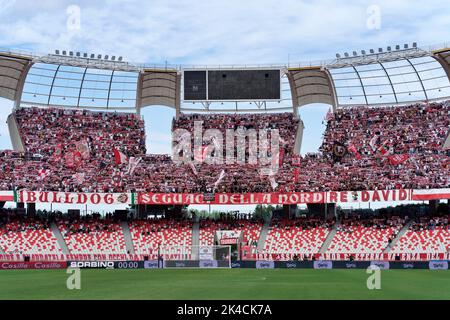 Bari, Italie. 01st octobre 2022. SSC Bari Supporters pendant SSC Bari vs Brescia Calcio, Italie football série B match à Bari, Italie, 01 octobre 2022 Credit: Independent photo Agency/Alay Live News Banque D'Images