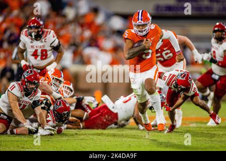 Clemson, Caroline du Sud, États-Unis. 1st octobre 2022. Le match de football de la NCAA au Memorial Stadiun à Clemson, SC. (Scott Kinser/CSM). Crédit : csm/Alay Live News Banque D'Images