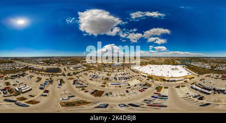 Vue panoramique à 360° de Fort Myers, FL, Etats-Unis - 1 octobre 2022: Photo aérienne 360 vr fort Myers parking Walmart après l'ouragan Ian